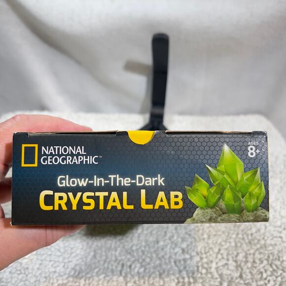 National Geographic Crystal Lab Glow In The Dark STEM Science Complete Kit 8+ - Picture 8 of 11